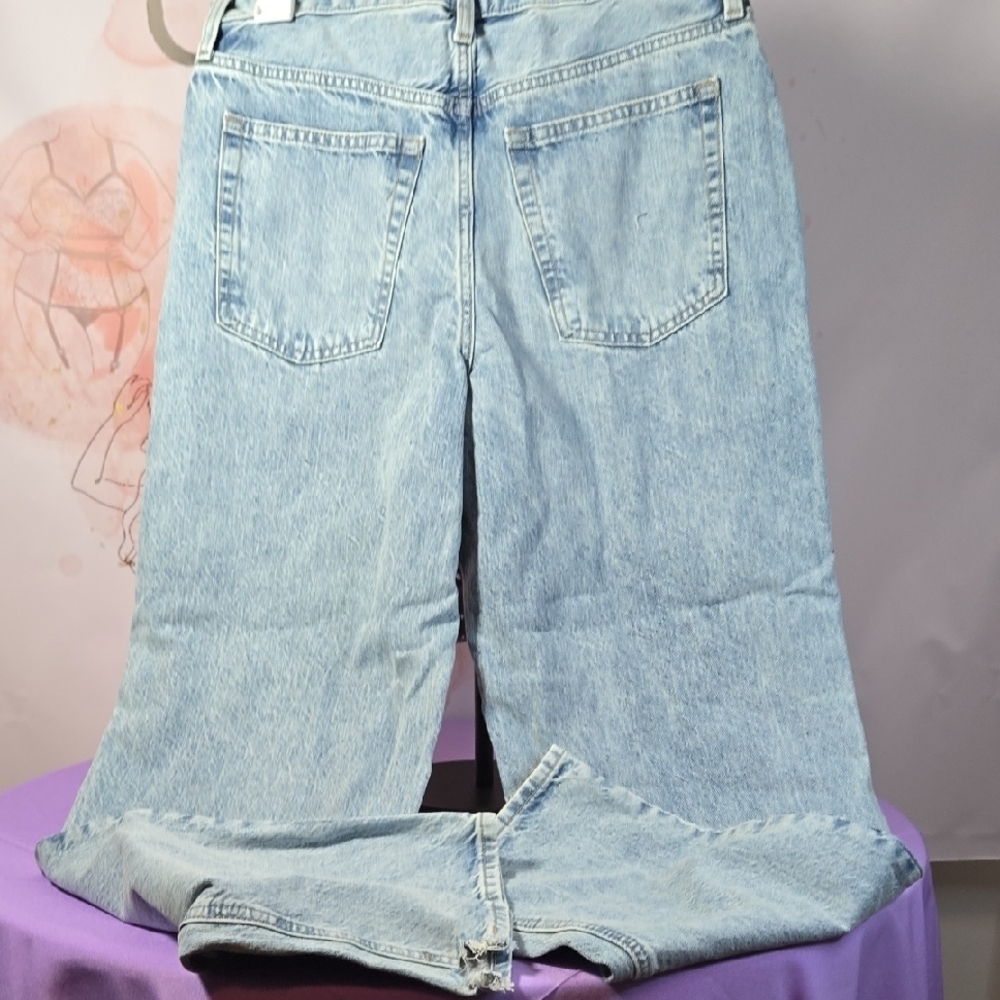 Universal Thread Light Blue Straight Leg Jeans - Picture 9 of 13